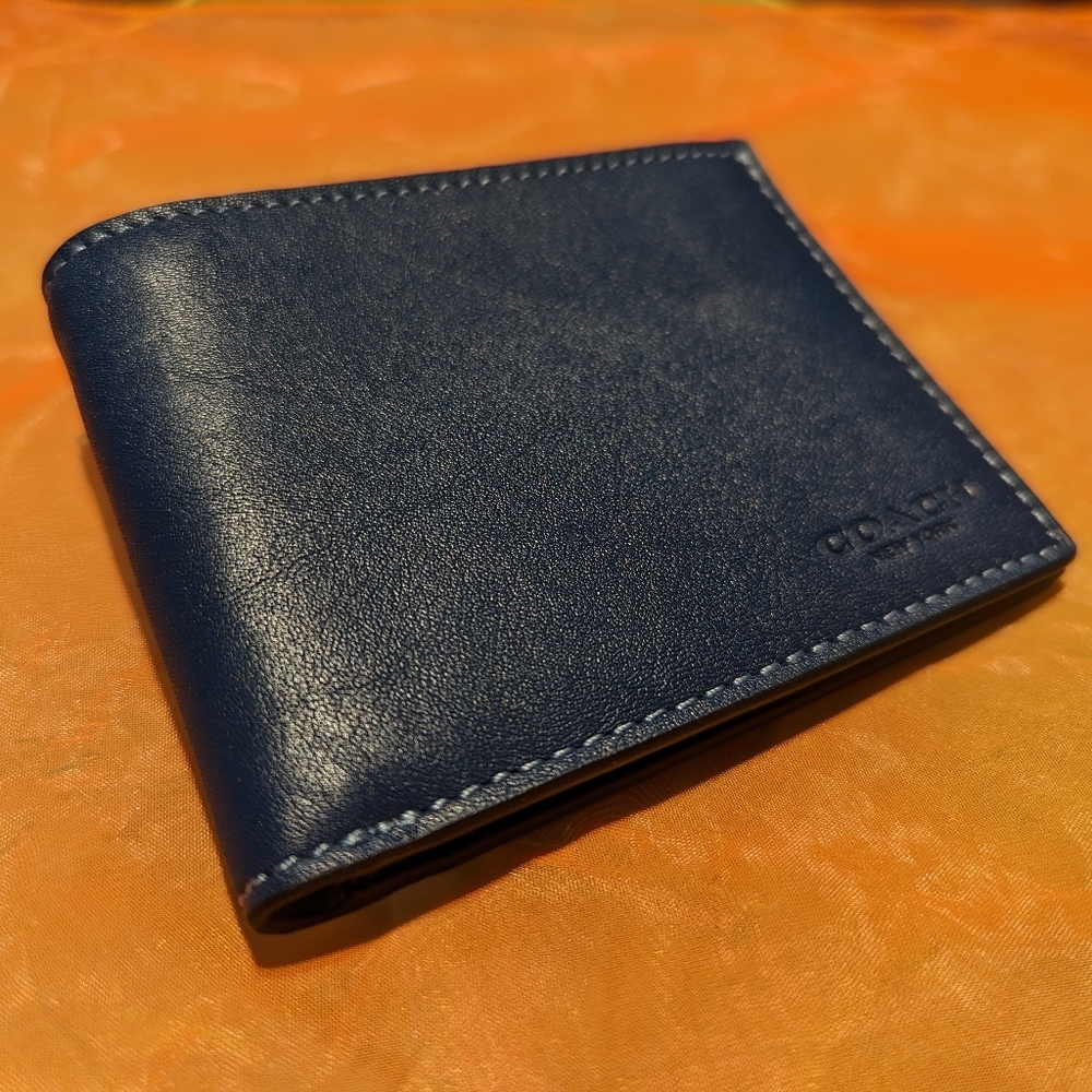NWT Coach Wallet Bi-fold